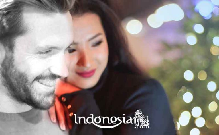 Bule Orang Inggris Ternyata Banyak Homo dan Seks Bebas